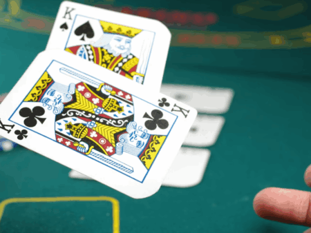 Texas Holdem ili Omaha: Koja igra je bolji izbor?
